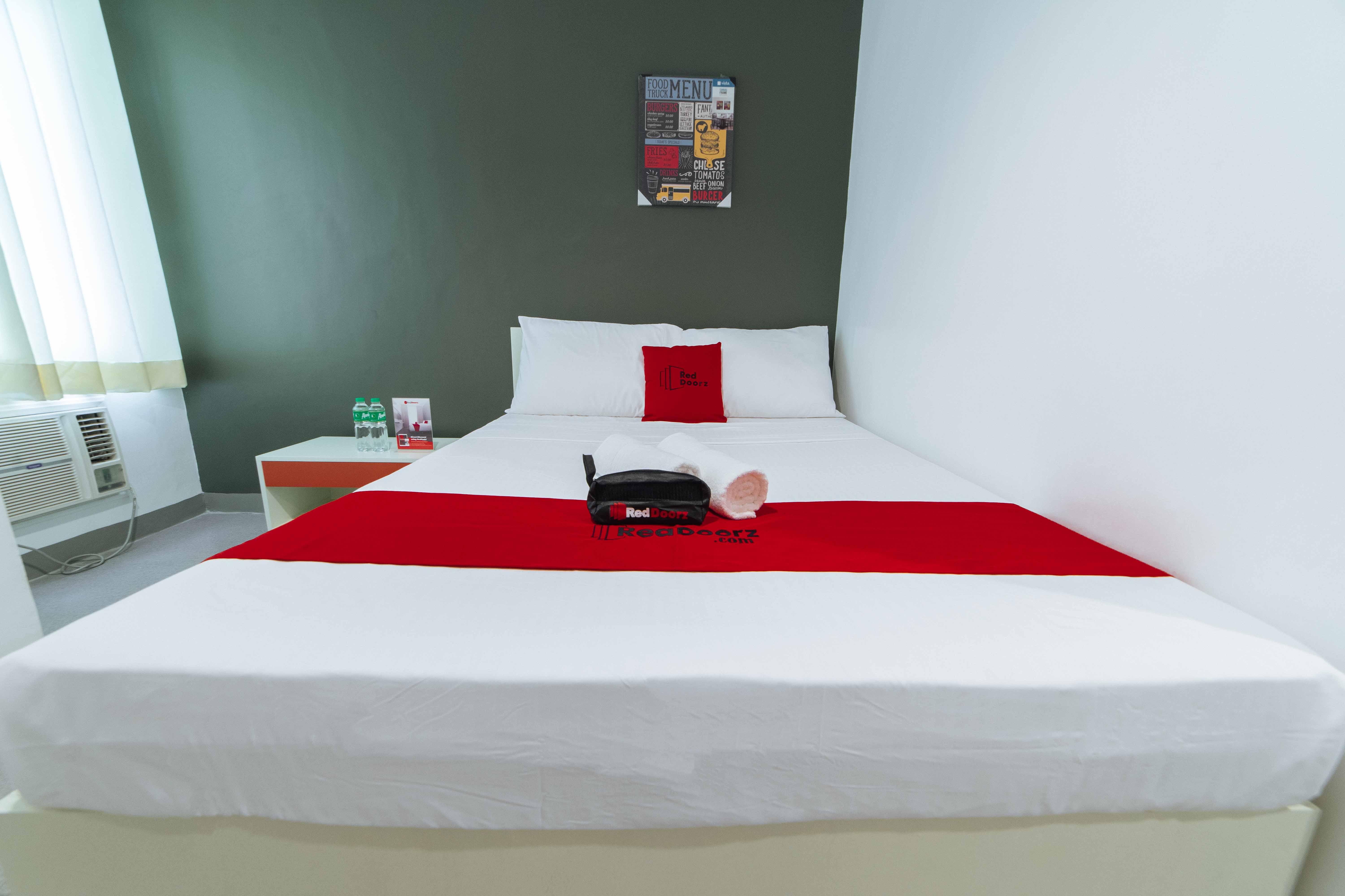 Reddoorz Plus @ Roxas Street Davao City Exterior foto