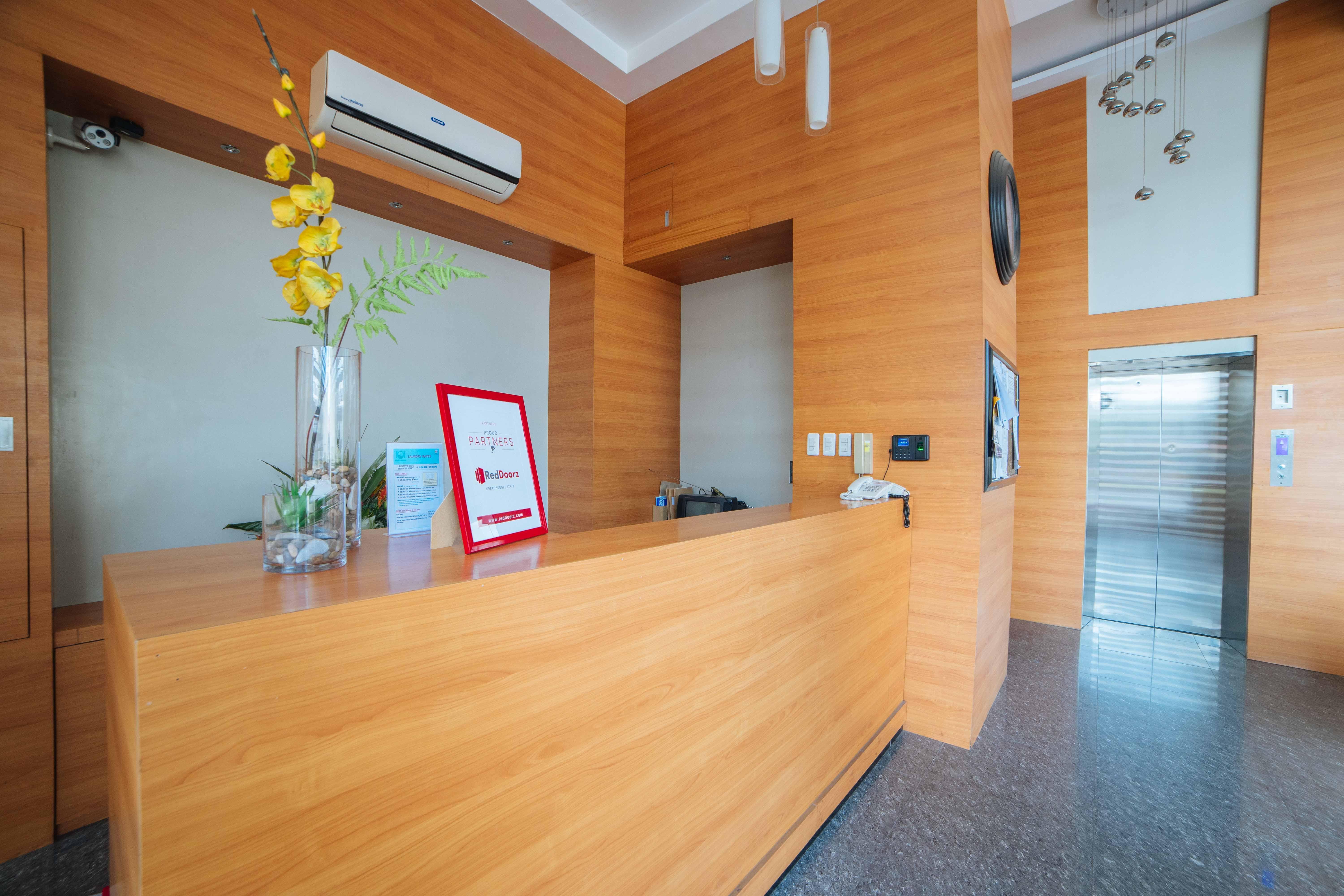 Reddoorz Plus @ Roxas Street Davao City Exterior foto