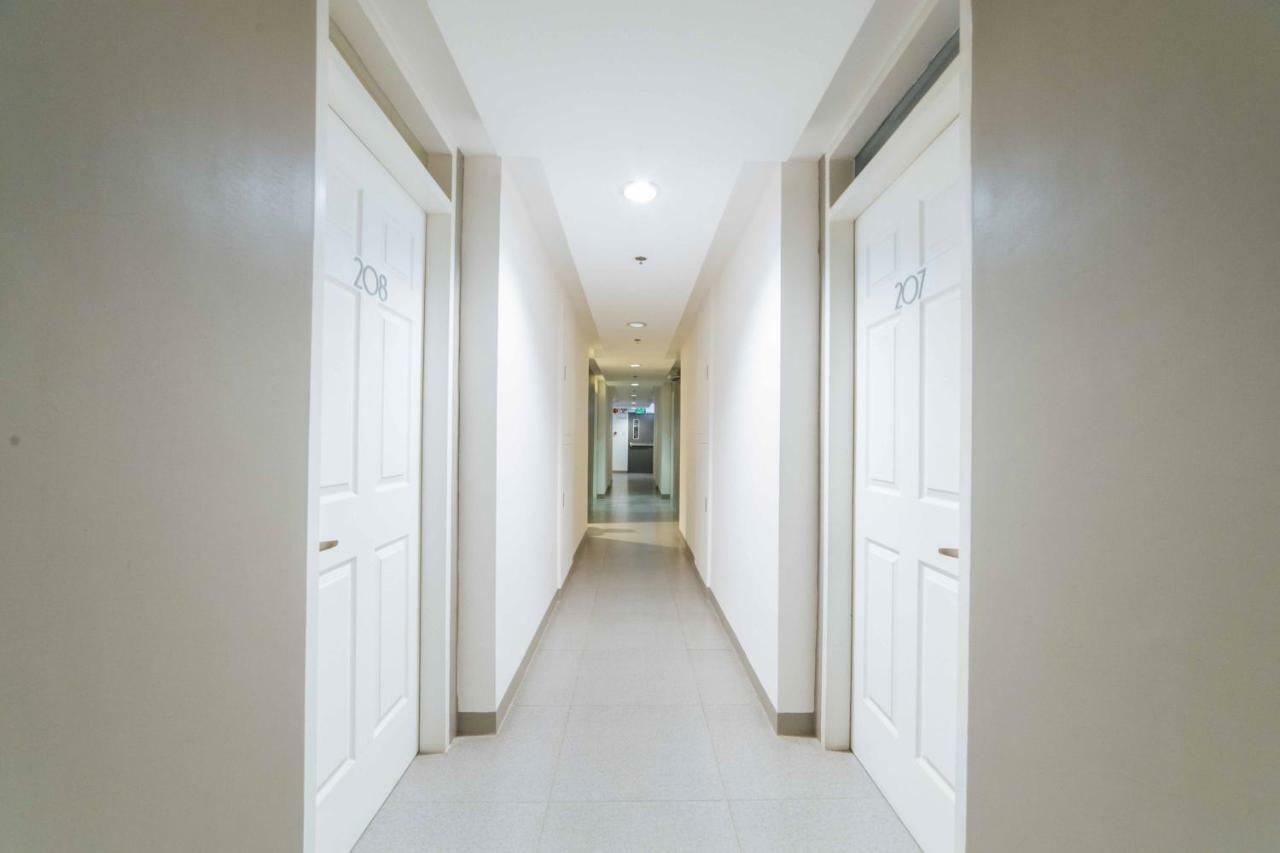 Reddoorz Plus @ Roxas Street Davao City Exterior foto