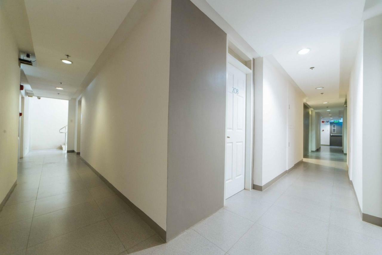 Reddoorz Plus @ Roxas Street Davao City Exterior foto