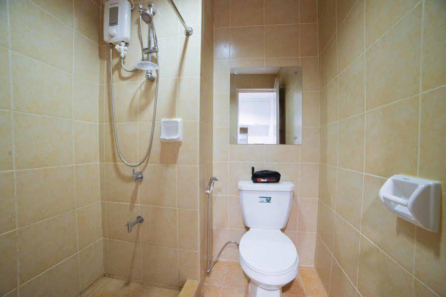 Reddoorz Plus @ Roxas Street Davao City Exterior foto